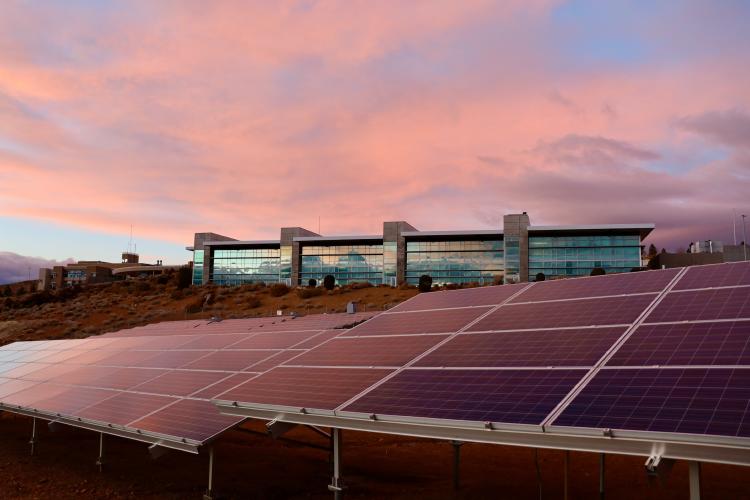 Bienvenidos al lado verde de la energía: las placas solares.